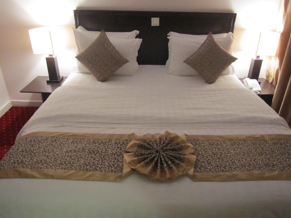 Jw Inn Hotel Nadinah ภายนอก รูปภาพ