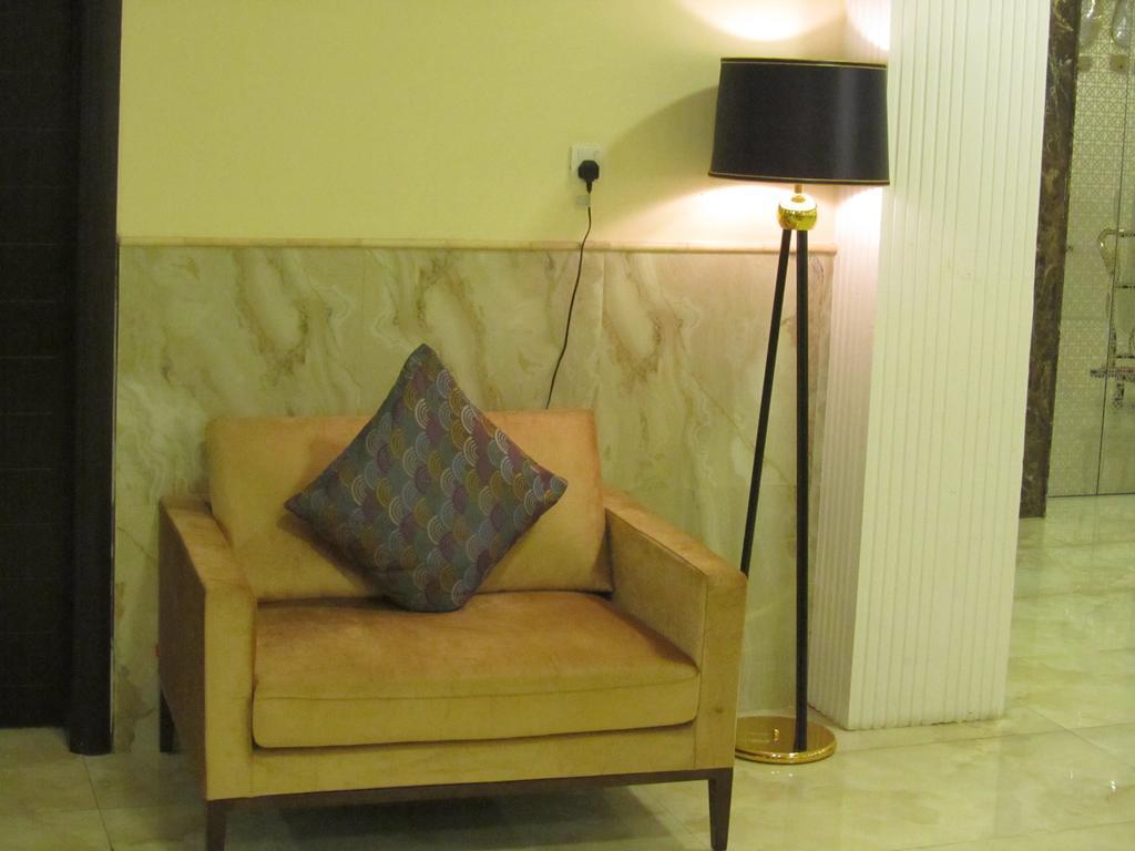 Jw Inn Hotel Nadinah ภายนอก รูปภาพ