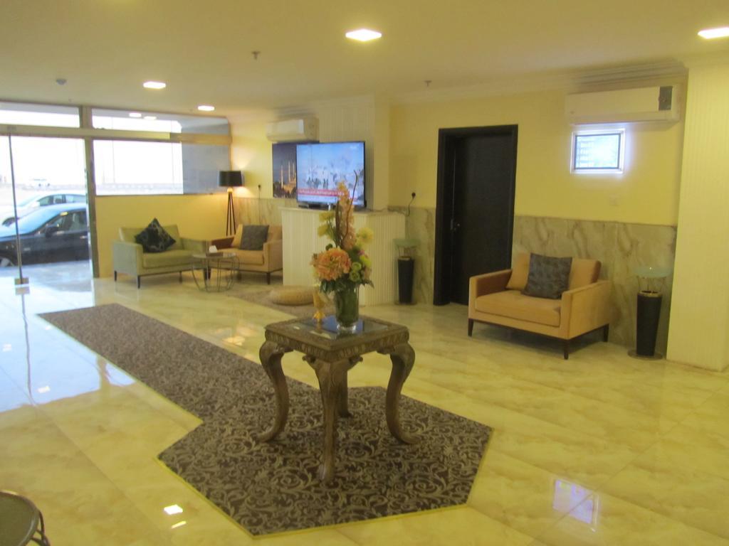 Jw Inn Hotel Nadinah ภายนอก รูปภาพ