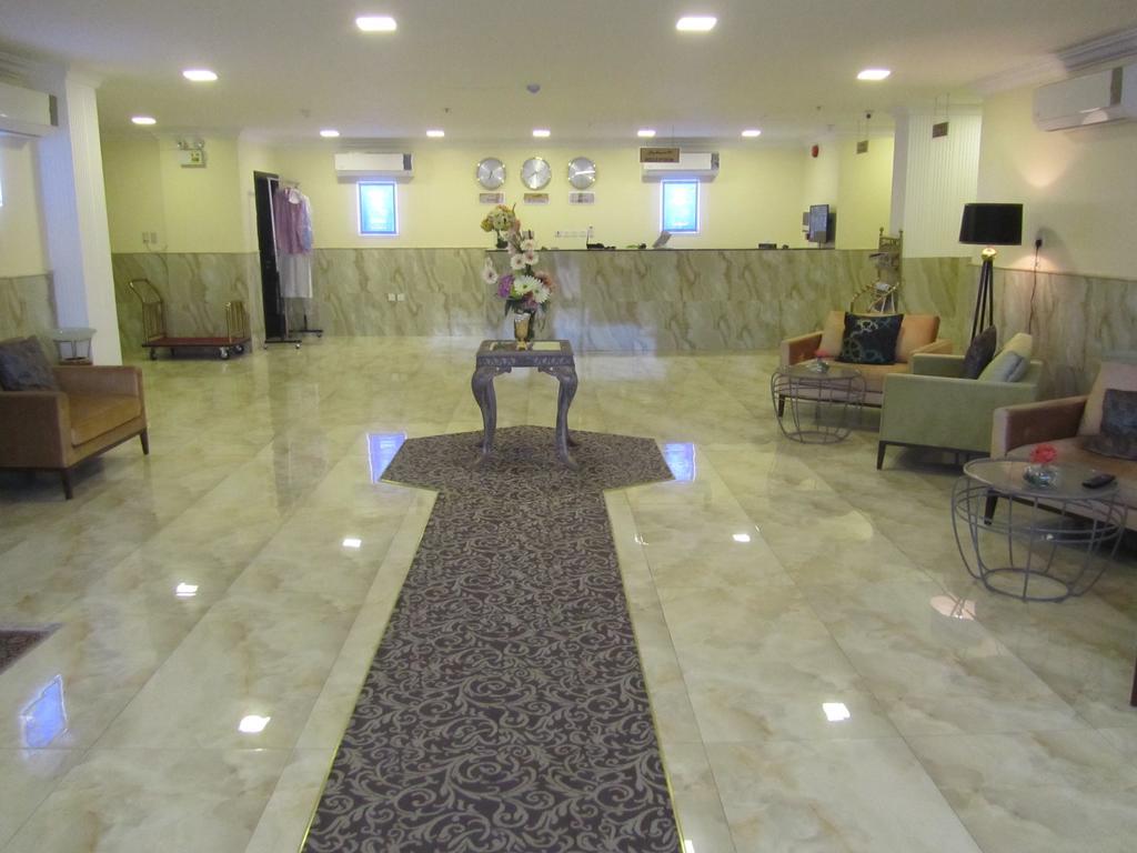 Jw Inn Hotel Nadinah ภายนอก รูปภาพ