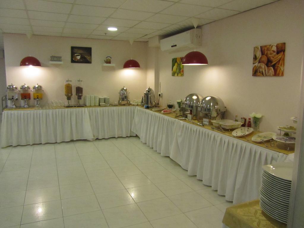 Jw Inn Hotel Nadinah ภายนอก รูปภาพ